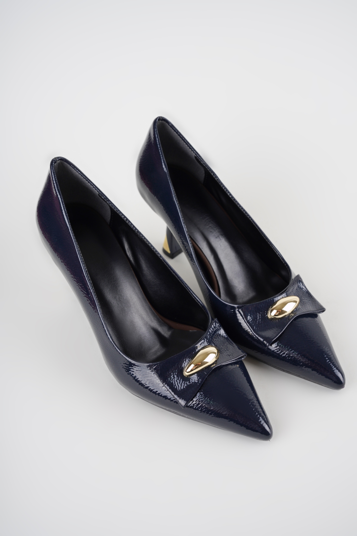 Tiara Lacivert Kırışık Rugan Gold Detaylı Topuklu Stiletto Tiara Lacivert Kırışık Rugan Gold Detaylı Topuklu Stiletto