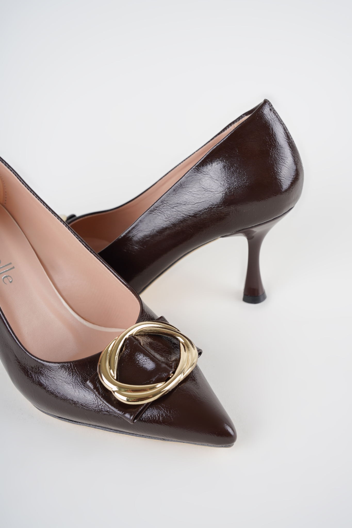 Elisya Kahve Kırışık Parlak Cilt Gold Detaylı Topuklu Stiletto Elisya Kahve Kırışık Parlak Cilt Gold Detaylı Topuklu Stiletto