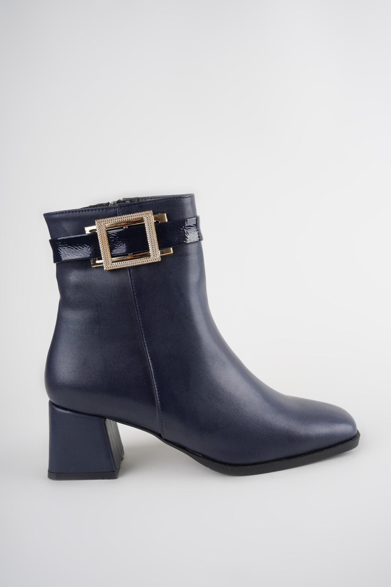 Nayis Lacivert Nayis Lacivert