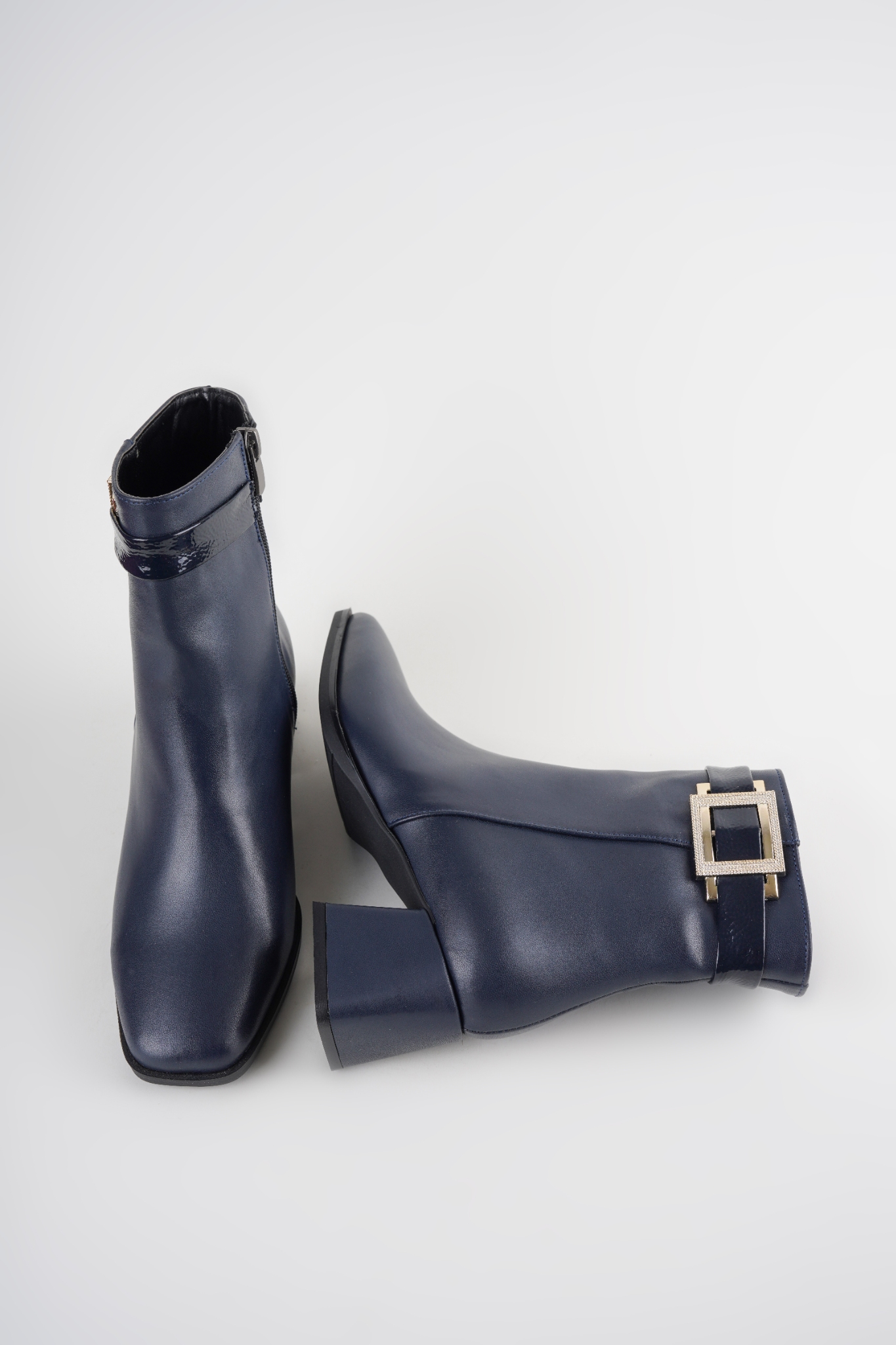 Nayis Lacivert Nayis Lacivert