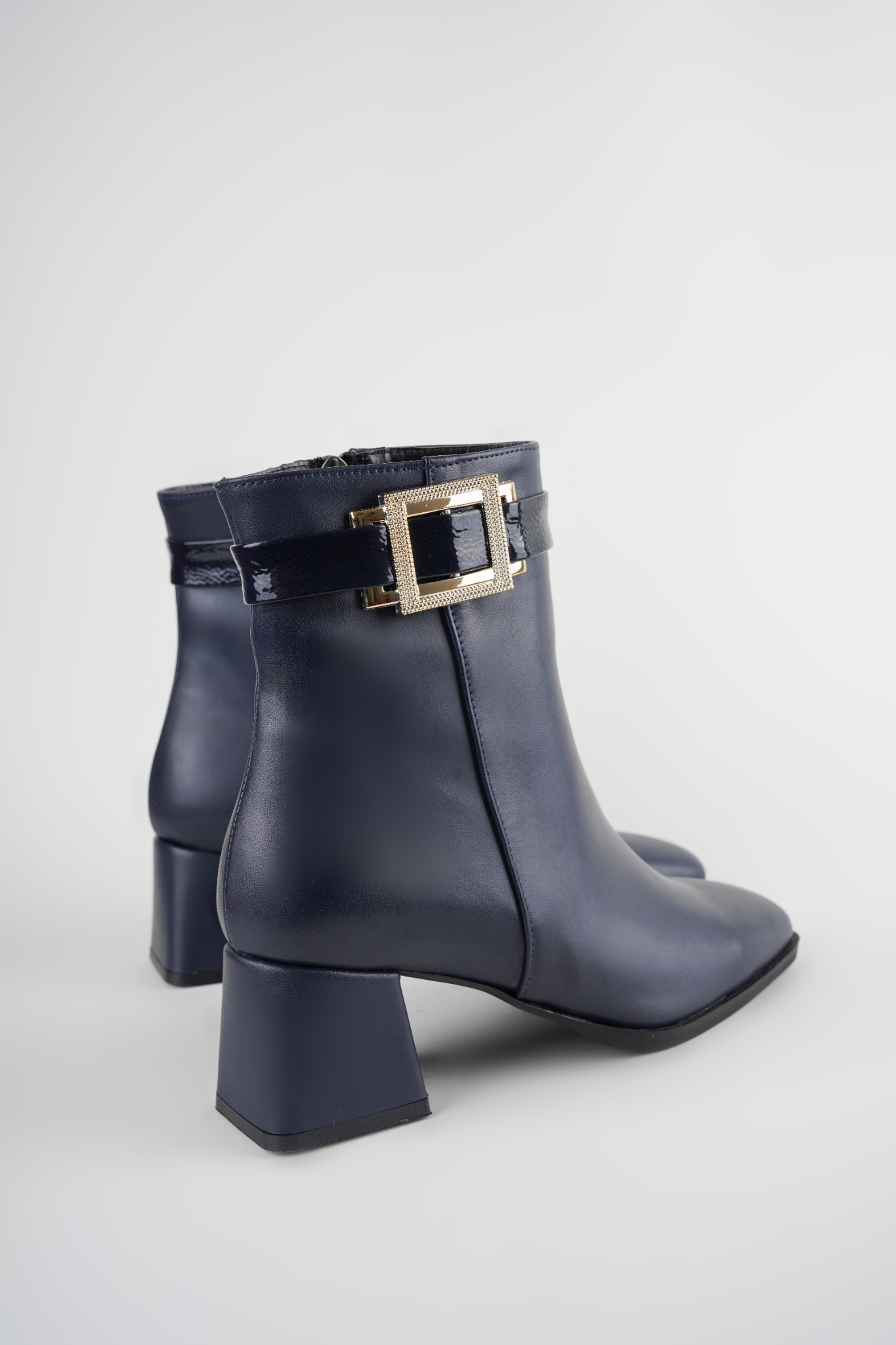 Nayis Lacivert Nayis Lacivert