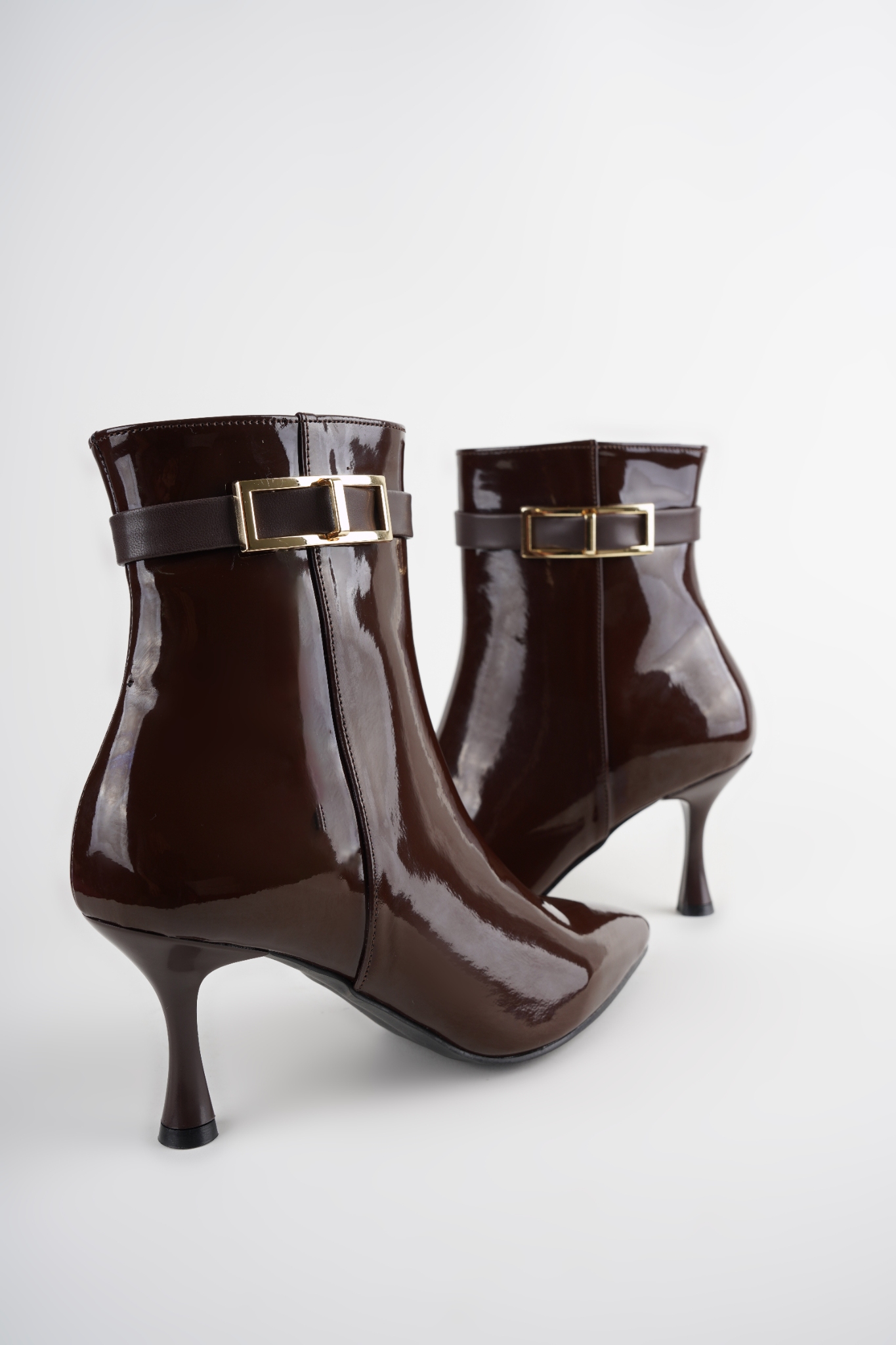 Laktone Kahverengi Laktone Kahverengi