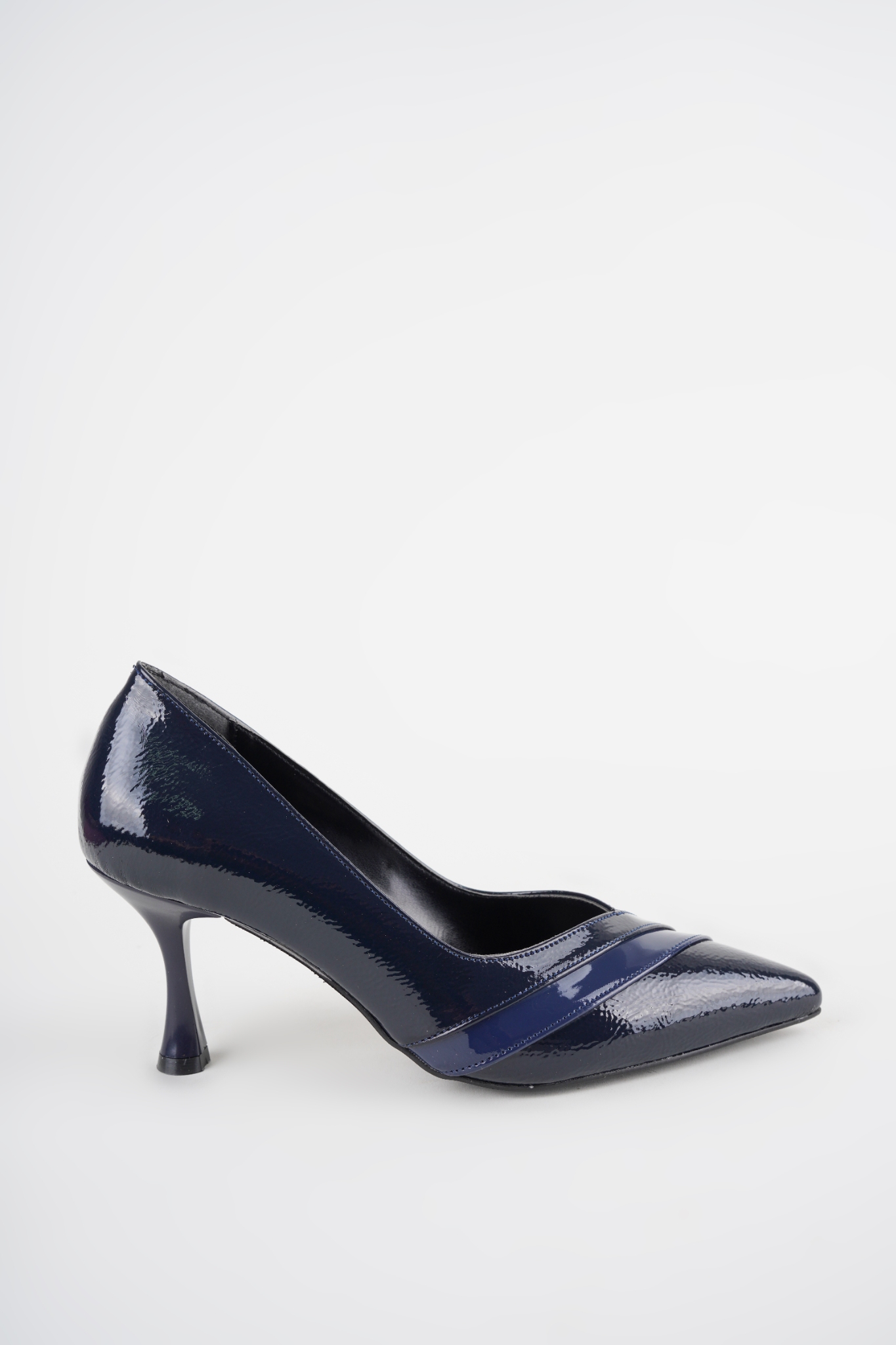 Elegant Lacivert Kırışık Parlak Cilt Rugan Detaylı Topuklu Stiletto Elegant Lacivert Kırışık Parlak Cilt Rugan Detaylı Topuklu Stiletto