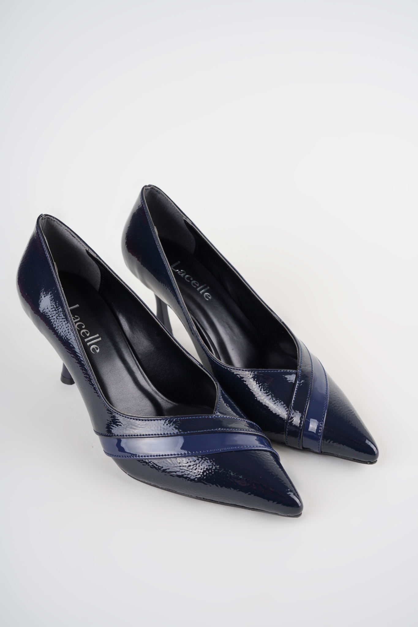 Elegant Lacivert Kırışık Parlak Cilt Rugan Detaylı Topuklu Stiletto Elegant Lacivert Kırışık Parlak Cilt Rugan Detaylı Topuklu Stiletto