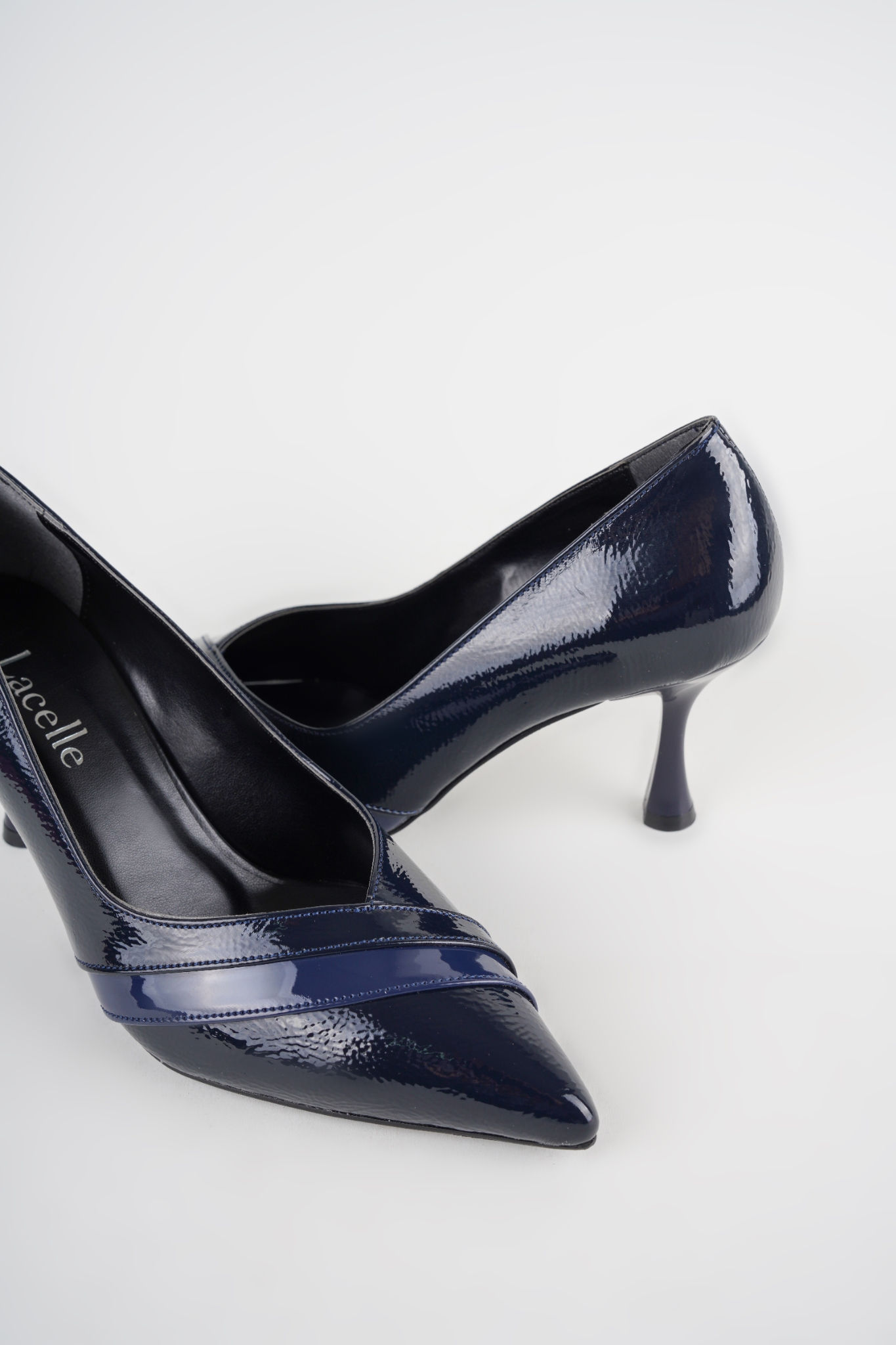 Elegant Lacivert Kırışık Parlak Cilt Rugan Detaylı Topuklu Stiletto Elegant Lacivert Kırışık Parlak Cilt Rugan Detaylı Topuklu Stiletto