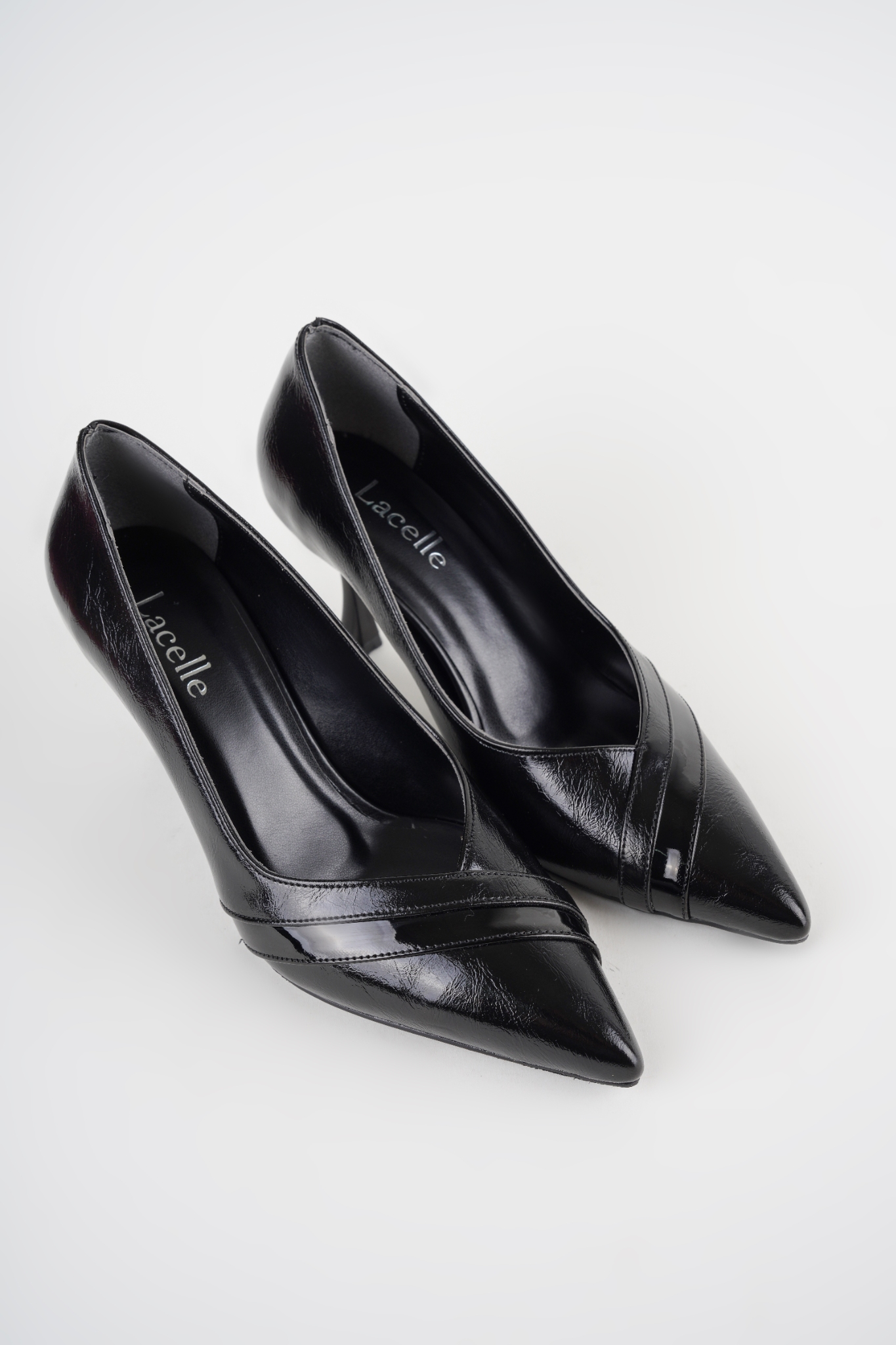 Elegant Siyah Kırışık Parlak Cilt Rugan Detaylı Topuklu Stiletto Elegant Siyah Kırışık Parlak Cilt Rugan Detaylı Topuklu Stiletto